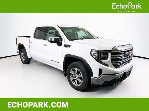 Used 2025 GMC Sierra 1500 SLT image 1