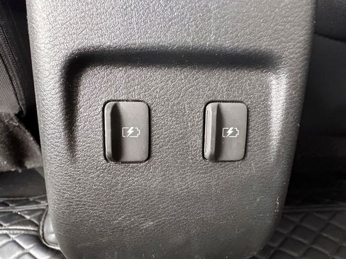 Used 2021 Nissan Kicks SR FWD image 11