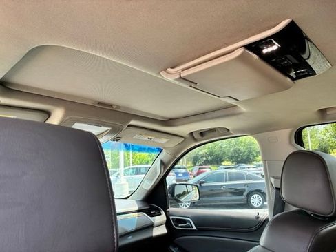 Used 2017 GMC Yukon Denali w/ Open Road Package AWD/4WD image 13