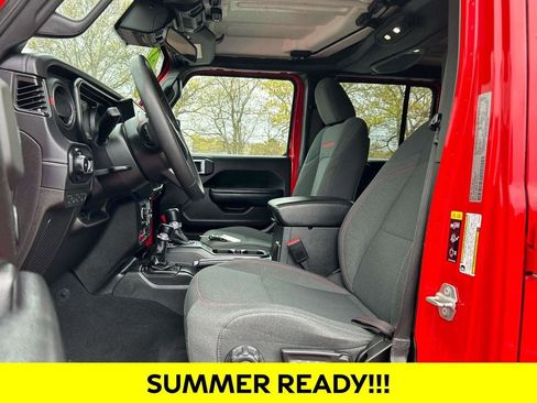 Used 2024 Jeep Wrangler Unlimited Rubicon AWD/4WD image 15