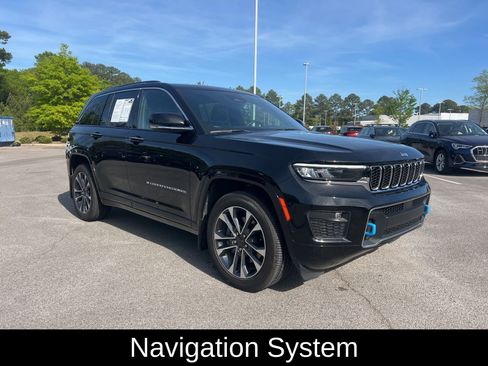 Used 2022 Jeep Grand Cherokee Overland w/ MOPAR Finishing Package image 3