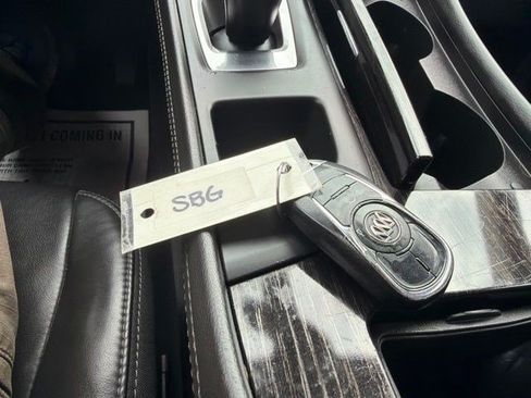 Used 2018 Buick LaCrosse Essence FWD image 31