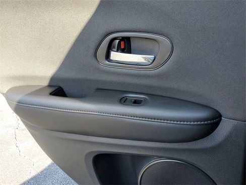 Used 2022 Honda HR-V Sport image 13