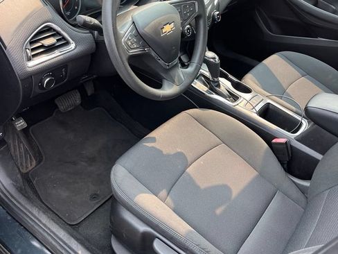 Used 2017 Chevrolet Cruze LT FWD image 8