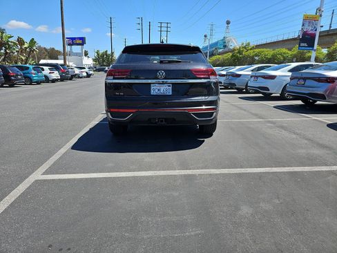 Used 2022 Volkswagen Atlas Cross Sport SE image 6