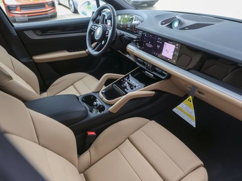 New 2026 Porsche Cayenne AWD/4WD image 37