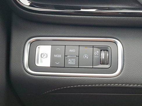 Certified 2026 Buick Enclave Preferred AWD/4WD image 24