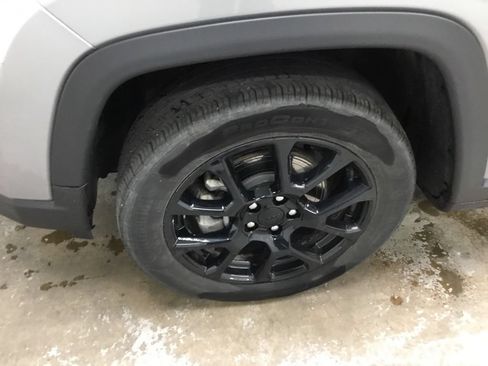 Used 2022 Jeep Compass Latitude w/ Convenience Group AWD/4WD image 4