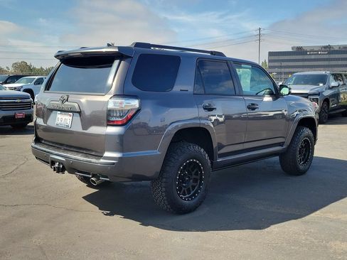 Used 2015 Toyota 4Runner Limited w/ Convenience Package AWD/4WD image 8
