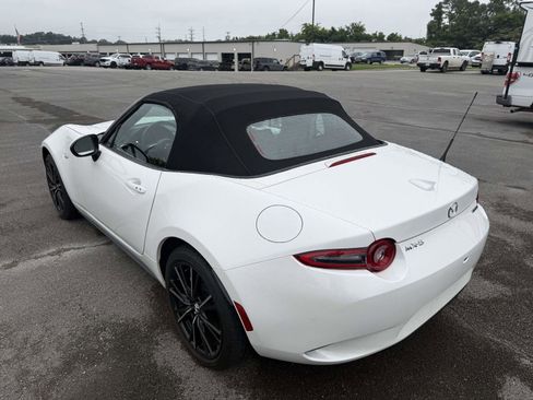 Used 2024 MAZDA MX-5 Miata Grand Touring w/ Weather Package RWD image 4