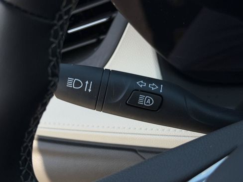 Used 2025 Buick Encore GX Avenir AWD/4WD image 18