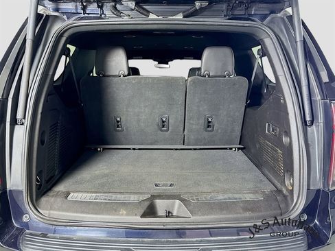 Used 2023 Chevrolet Suburban Premier AWD/4WD image 32