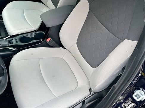 Used 2021 Toyota Corolla LE image 20