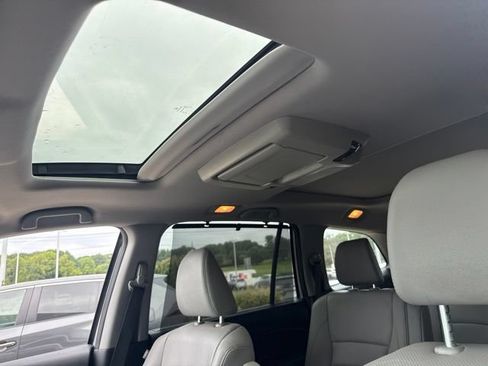 Used 2021 Honda Pilot Elite image 16