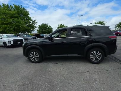 Used 2024 Nissan Pathfinder SL