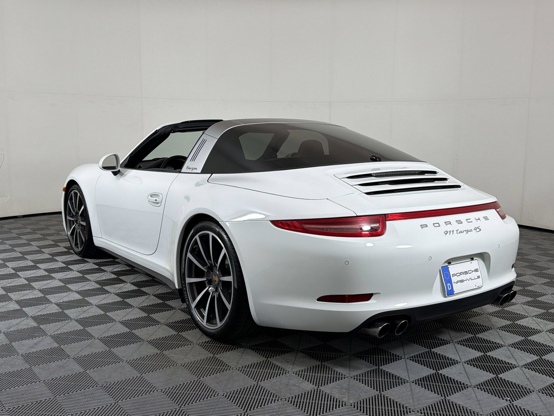 Used 2014 Porsche 911 Targa 4S AWD/4WD image 3