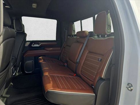 Used 2026 GMC Sierra 2500 Denali Ultimate image 18