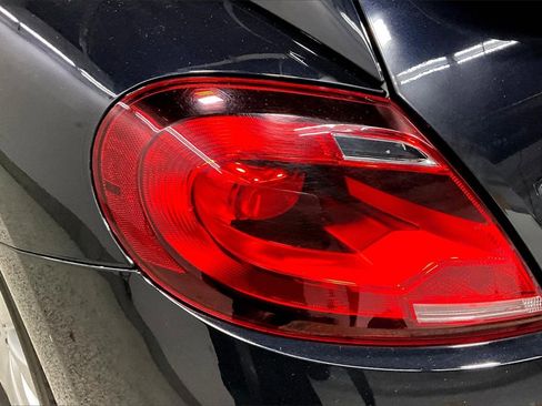 Used 2019 Volkswagen Beetle 2.0T S image 22