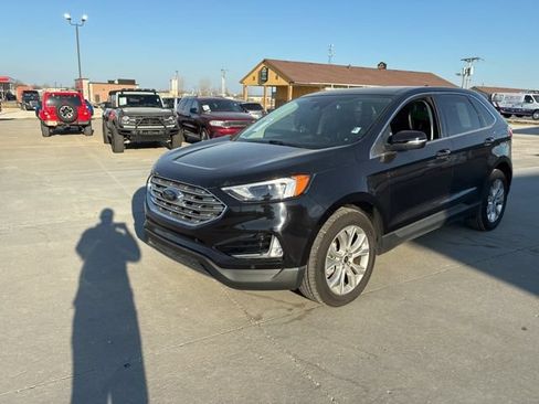 Used 2024 Ford Edge Titanium AWD/4WD image 3