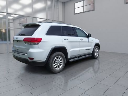 Used 2018 Jeep Grand Cherokee Laredo AWD/4WD image 8