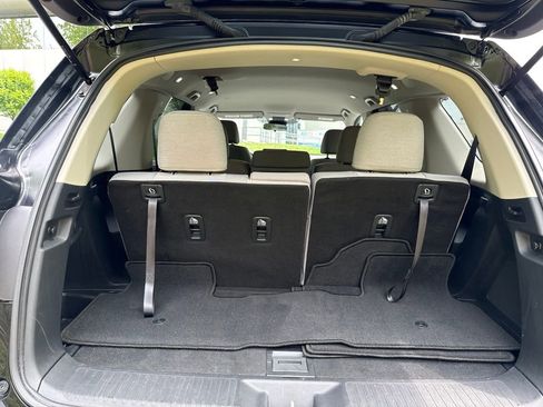 Used 2023 Honda Pilot LX image 17