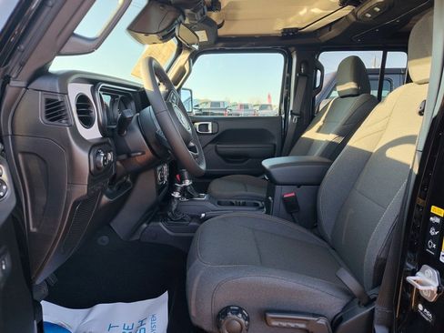 New 2026 Jeep Gladiator Sport image 13