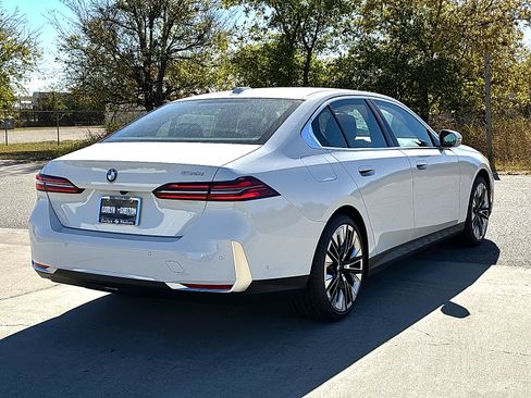 New 2026 BMW 530i w/ Premium Package RWD image 8
