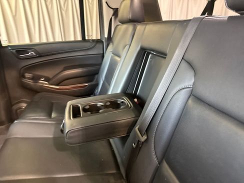 Used 2017 GMC Yukon XL SLT AWD/4WD image 19