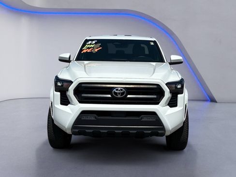 Used 2025 Toyota Tacoma SR5 AWD/4WD image 8