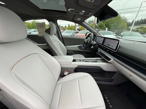 Certified 2025 Hyundai Ioniq 6 Limited RWD image 18