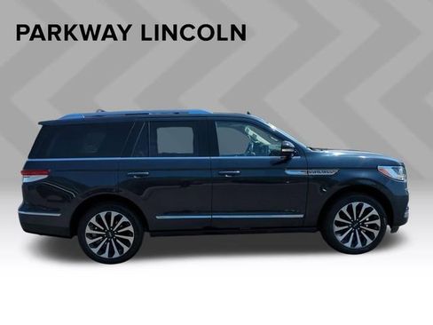 Certified 2022 Lincoln Navigator Reserve RWD image 4