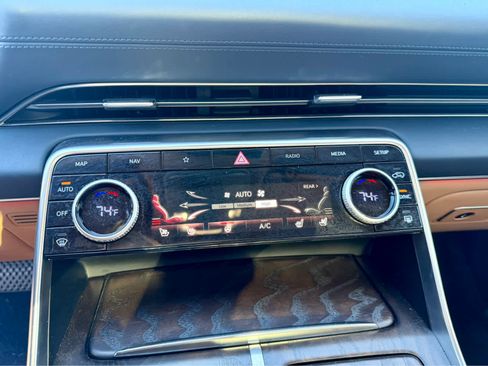 Used 2023 Genesis GV80 2.5T w/ Prestige Package image 13