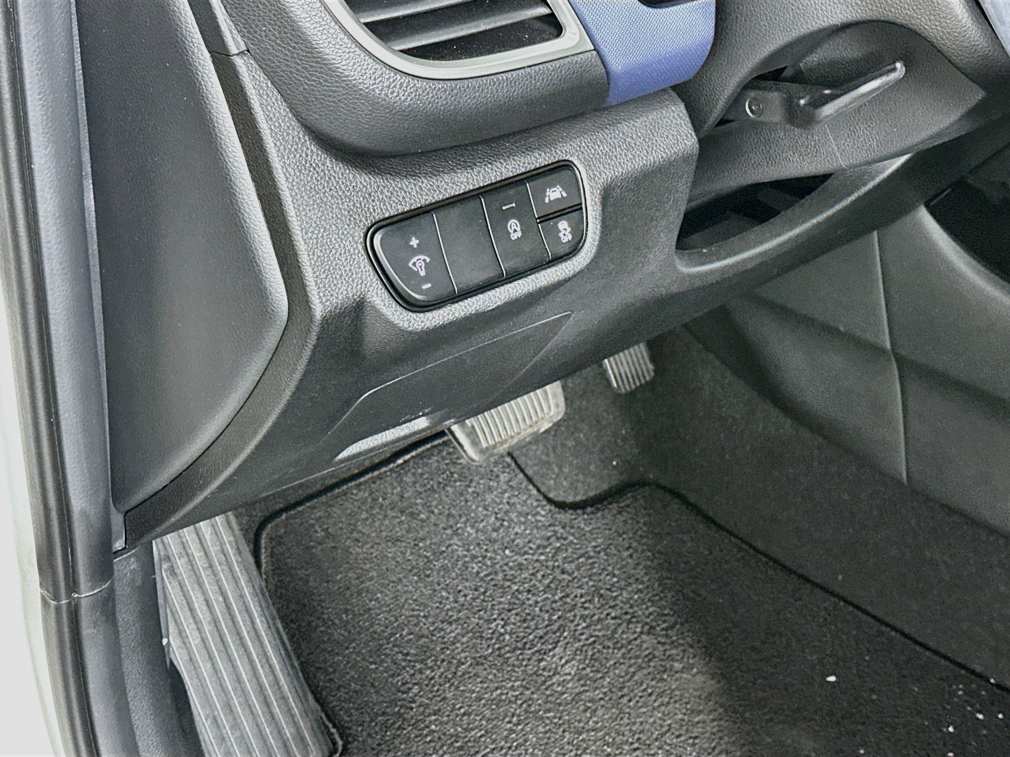 Used 2023 Kia Seltos S FWD image 17