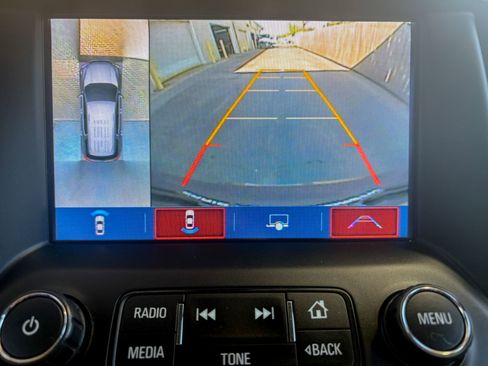 Used 2019 GMC Acadia Denali w/ Technology Package AWD/4WD image 8