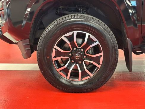 Certified 2023 Toyota Tacoma TRD Sport image 29