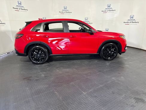 Used 2024 Honda HR-V Sport image 3