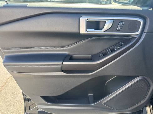 Used 2020 Ford Explorer XLT w/ Equipment Group 202A image 13