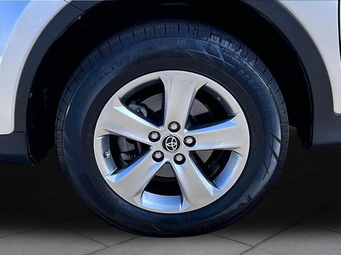 Used 2015 Toyota RAV4 XLE FWD image 10