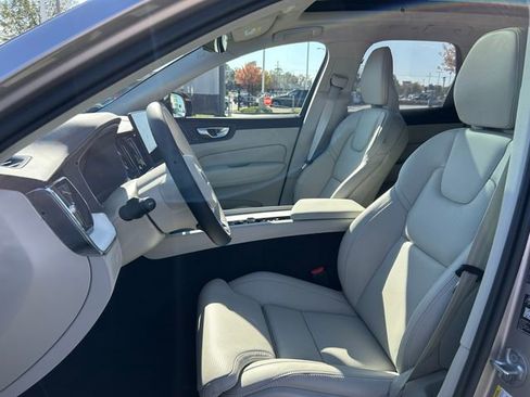 New 2026 Volvo XC60 B5 Ultra w/ Climate Package image 16