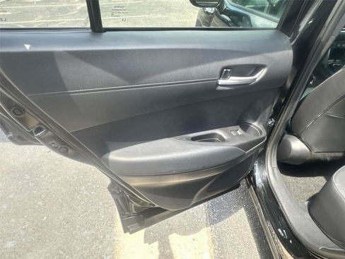 Used 2025 Toyota Corolla Cross XLE FWD image 17