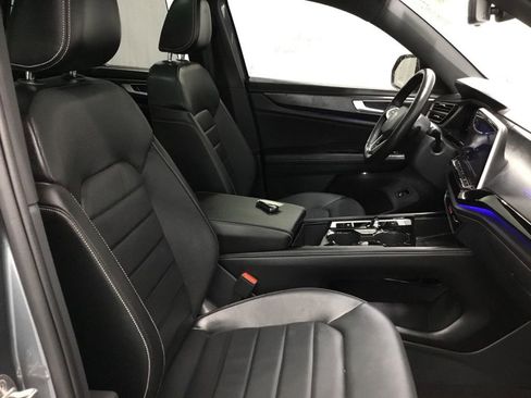 Used 2024 Volkswagen Atlas Cross Sport SEL R-Line AWD/4WD image 50