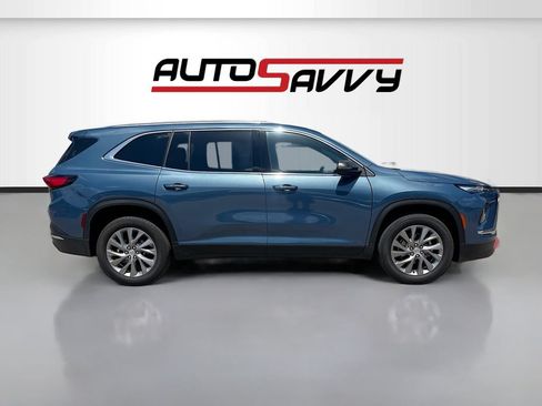 Used 2025 Buick Enclave Preferred FWD image 8
