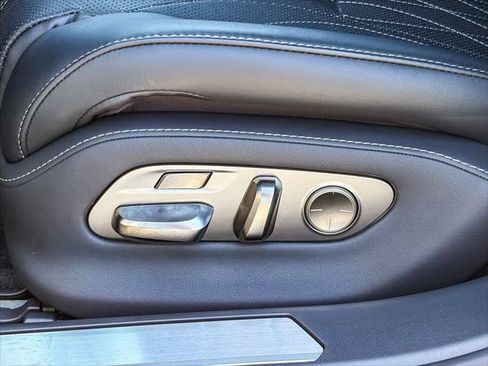 Certified 2025 Lexus LS 500 AWD w/ Luxury Package image 20