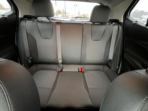 Used 2025 Buick Encore GX Preferred image 36