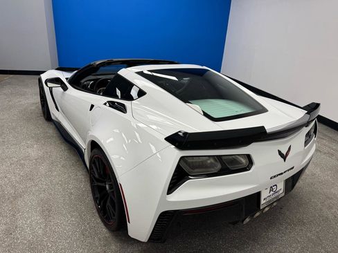 Used 2017 Chevrolet Corvette Z06 image 10
