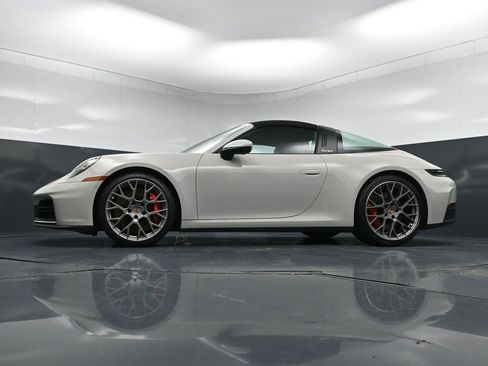 Certified 2026 Porsche 911 Targa 4S AWD/4WD image 22
