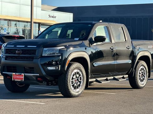 New 2026 Nissan Frontier PRO-4X w/ Pro Premium Package AWD/4WD image 8