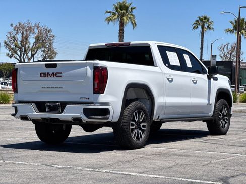 Used 2022 GMC Sierra 1500 AT4 w/ AT4 Premium Package AWD/4WD image 4