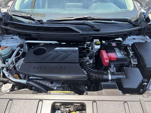Used 2025 Nissan Rogue SV FWD image 34