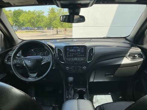 Used 2023 Chevrolet Equinox RS w/ RS Leather Package FWD image 2